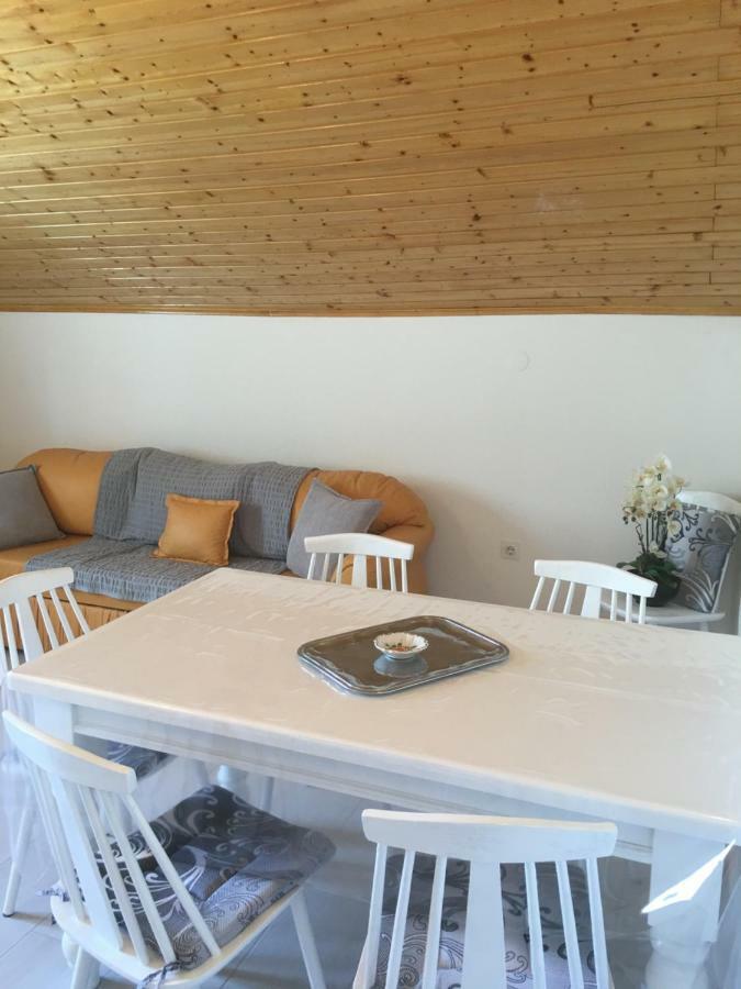 Ferienwohnung Apart Mani Di Lauro Preko Exterior foto